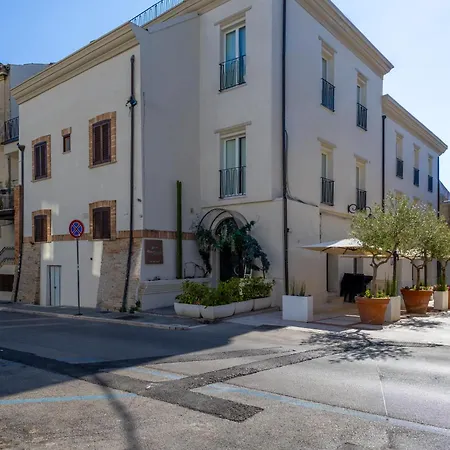 Palazzo Partenope 8 فاستو