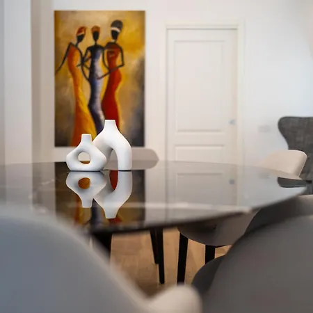 شقة فندقية Palazzo Partenope 8 *